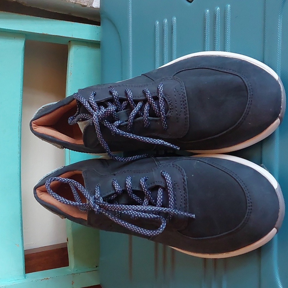 New Leather sneakers, size 9.5
